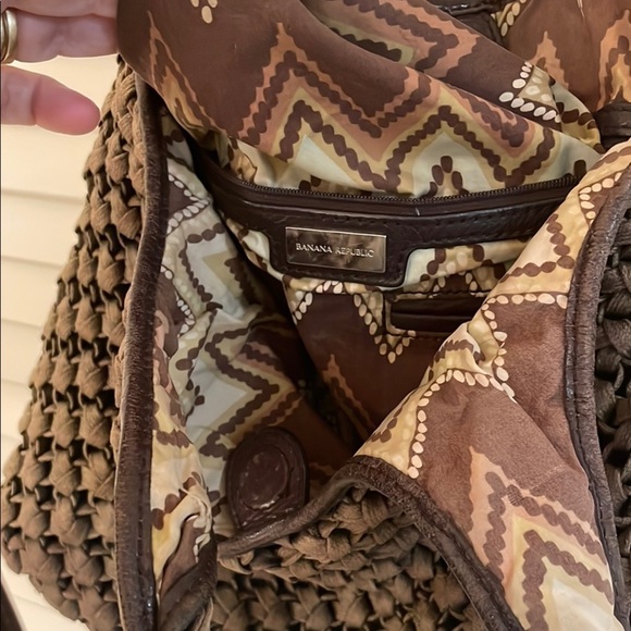 Banana Republic Brown Shoulder Bag with Quilted Pattern - Picture 3 of 16